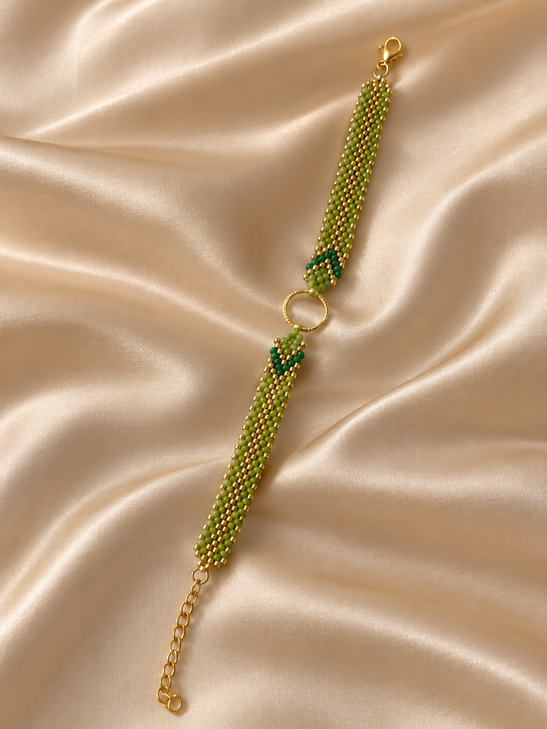 Brickstitch bracelet Golden Olive