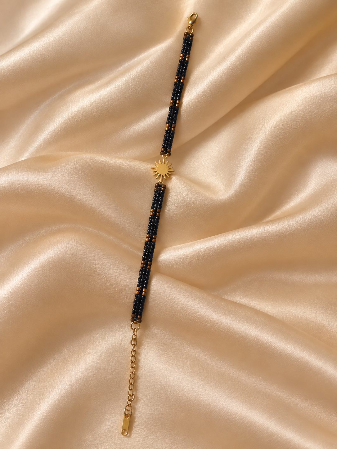 Brickstitch bracelet Midnight Sun